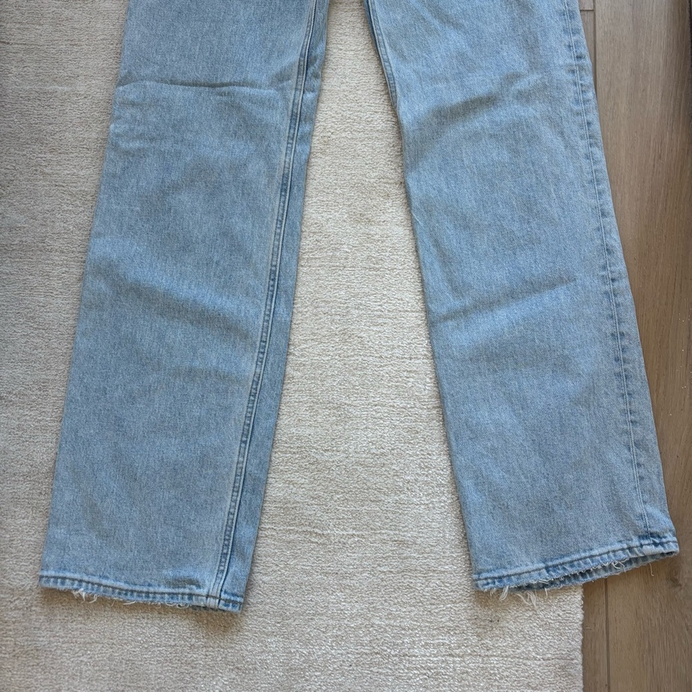 Abercrombie High Rise 90s Relaxed Jean light wash 27LONG - Picture 6 of 9